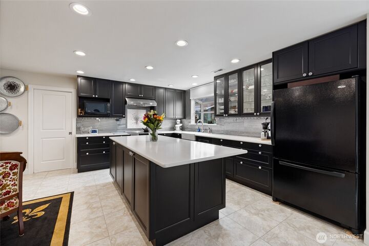 Property Photo:  3515  91st Avenue Ct E  WA 98371 