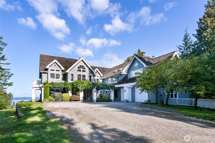Property Photo:  550  Heron Point Lane  WA 98229 