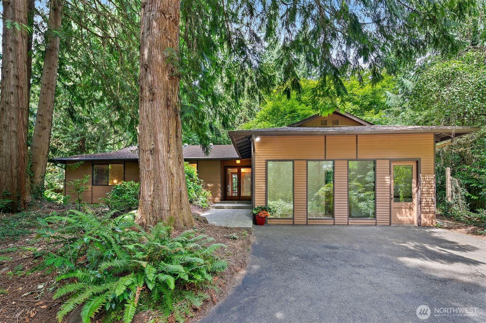 Property Photo:  11333  204th Avenue NE  WA 98053 