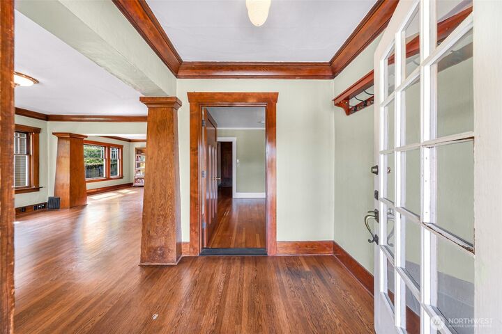 Property Photo: 303 W Dravus Street WA 98119