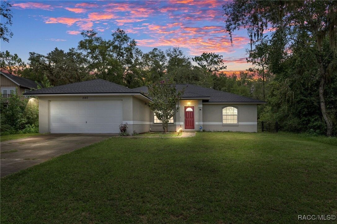 Property Photo:  2187 S Border Avenue  FL 34452 
