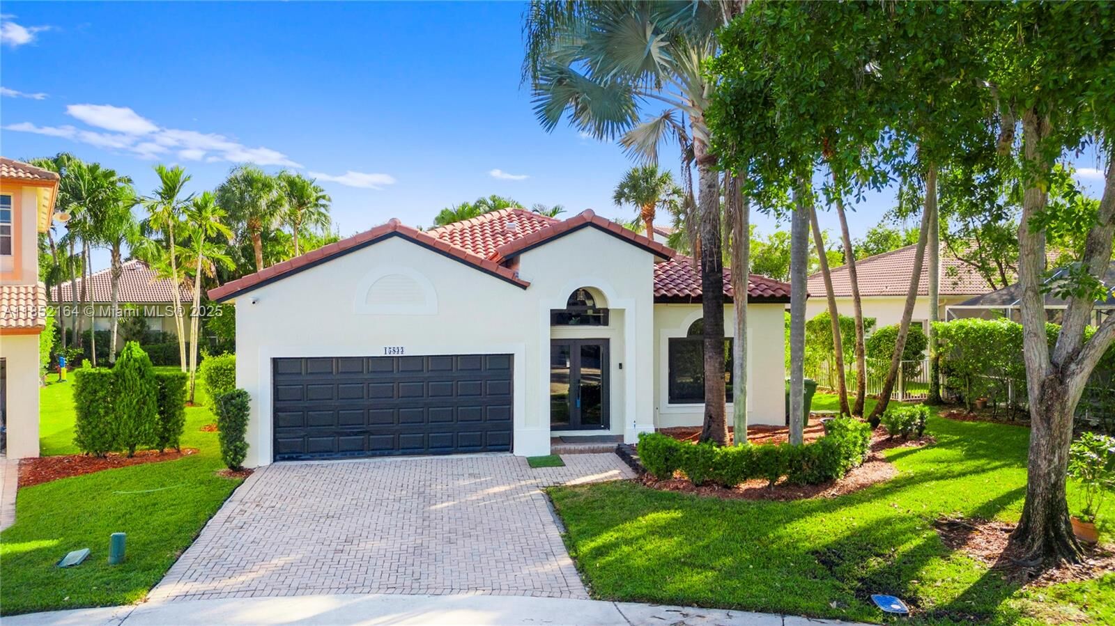 Property Photo: 15833 SW 14th Ct FL 33027