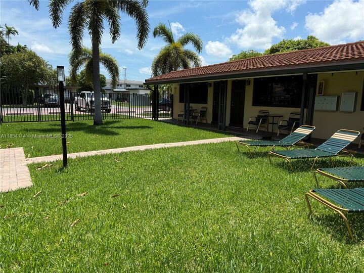 Property Photo:  811 NE 10th St 5  FL 33009 