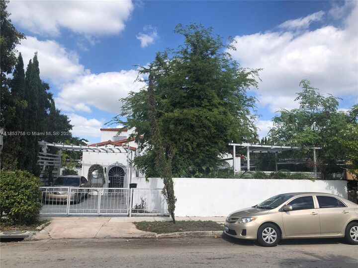Property Photo:  1619 SW 13th St  FL 33145 