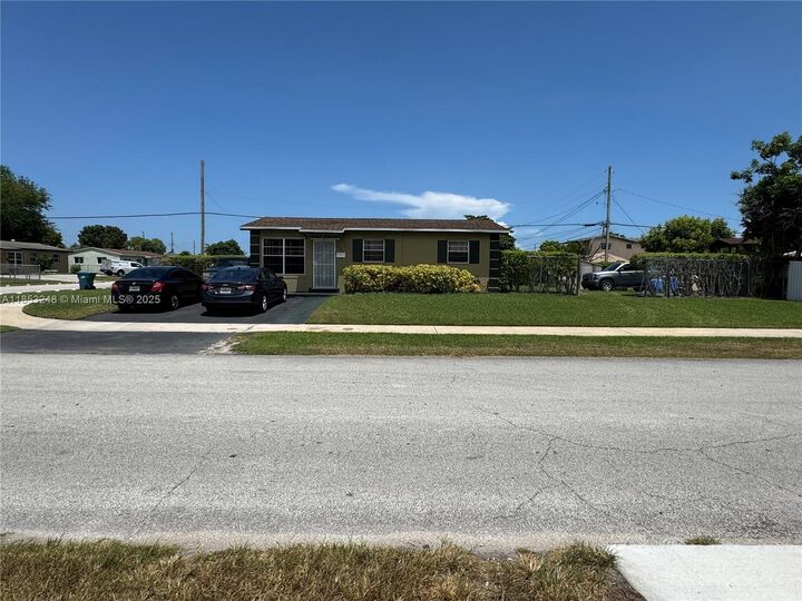 14961 Buchanan St  Miami FL 33176 photo