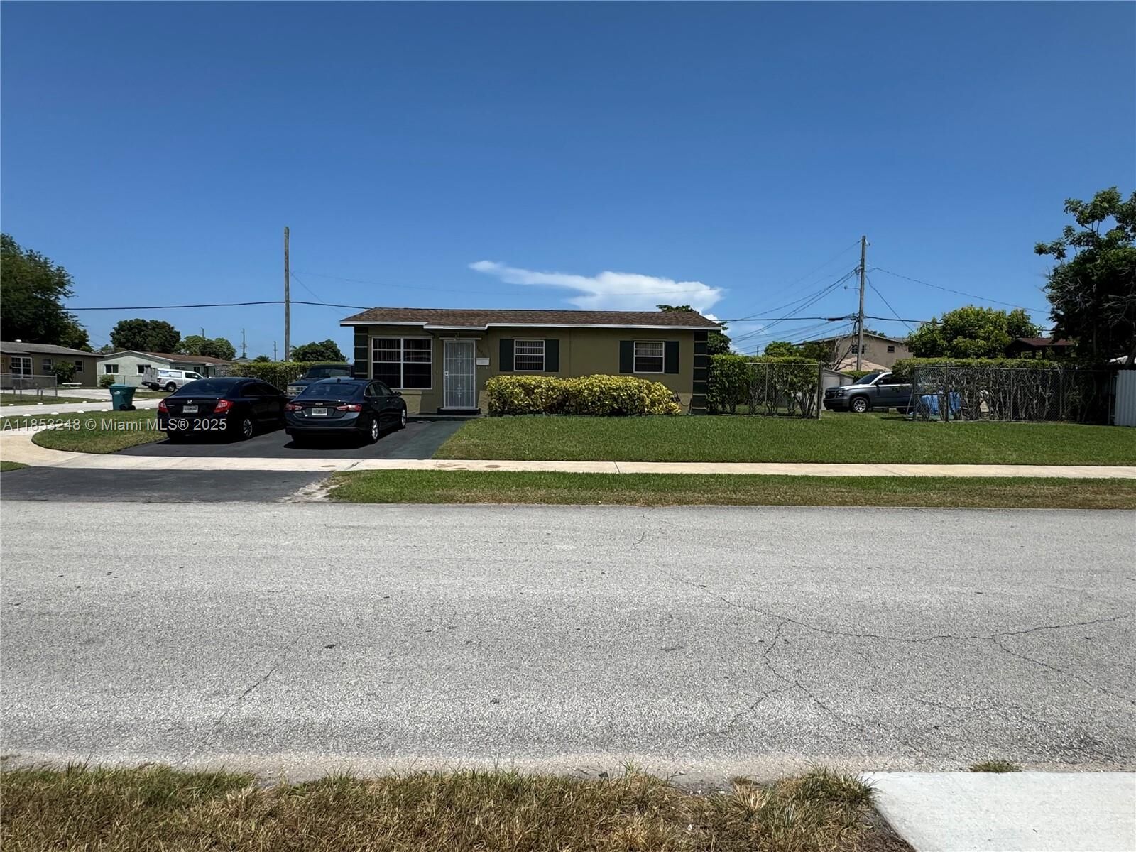 Property Photo:  14961 Buchanan St  FL 33176 