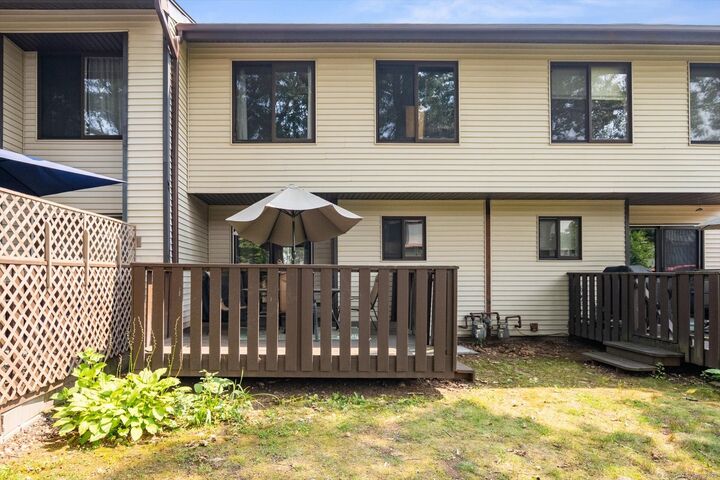 Property Photo: 123 Cottonwood Road 123 CT 06111