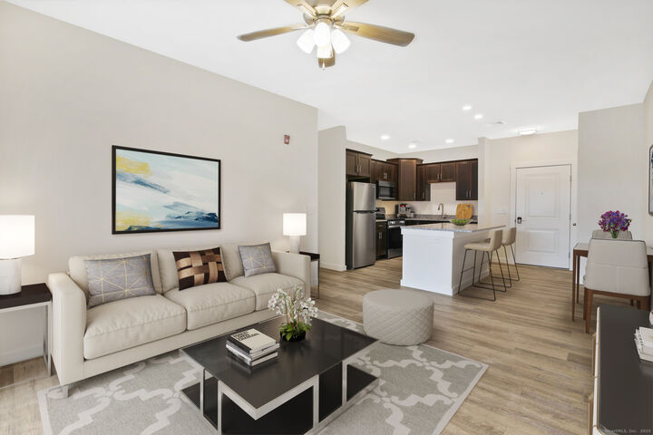 Property Photo: 280 Salmon Brook Street 4102 CT 06035