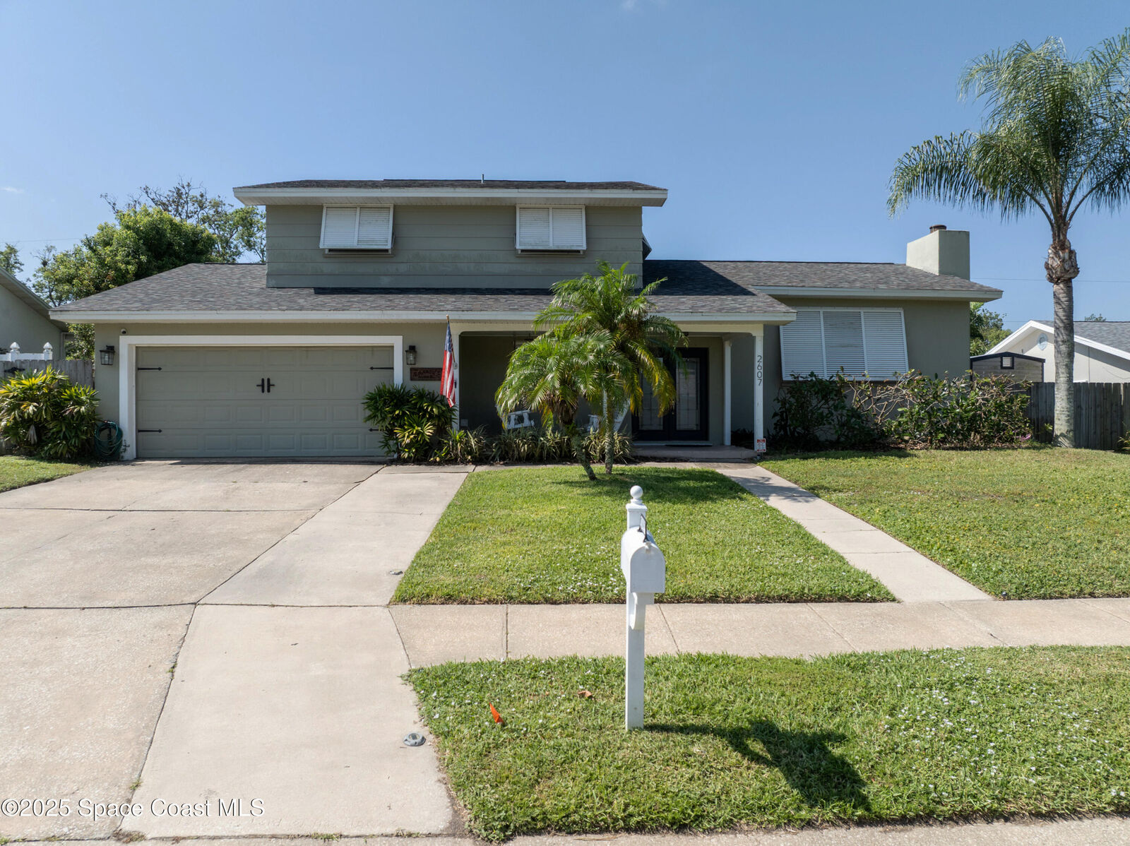 Property Photo: 2607 White Oak Drive FL 32780