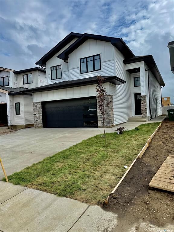 Property Photo: 419 Doran Crescent SK S7V 1W2