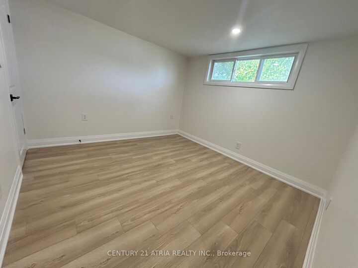 Property Photo:  66 La Peer Boulevard  ON M1W 2J5 