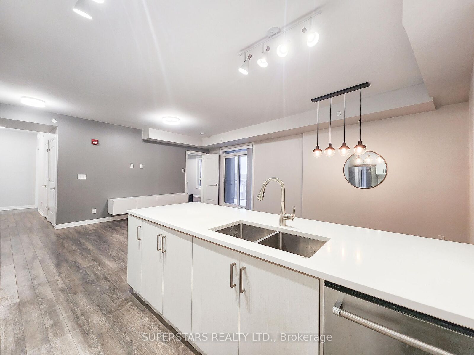 Property Photo: 58 Adam Sellers Street 518 ON L6B 1P5