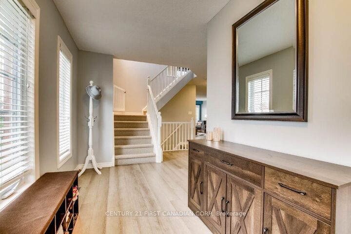 Property Photo: 441 Skyline Avenue ON N5X 4L2