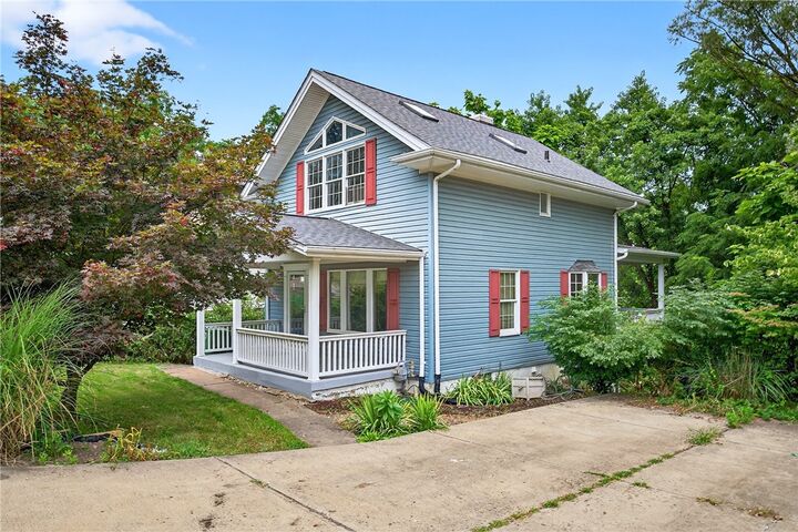 3482 McRoberts Rd  Castle Shannon PA 15234 photo