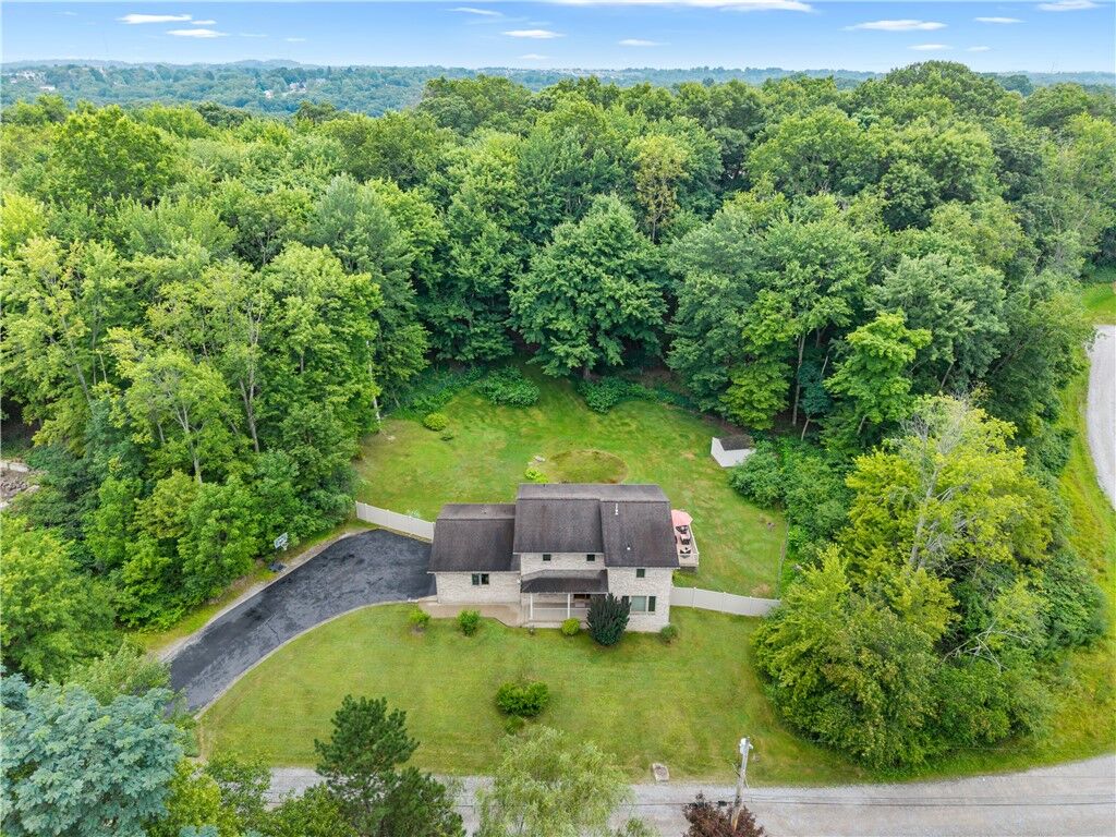 Property Photo: 525 Main Blvd PA 15237