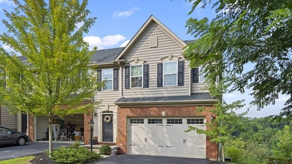Property Photo:  239 Noble Woods Dr  PA 15108 