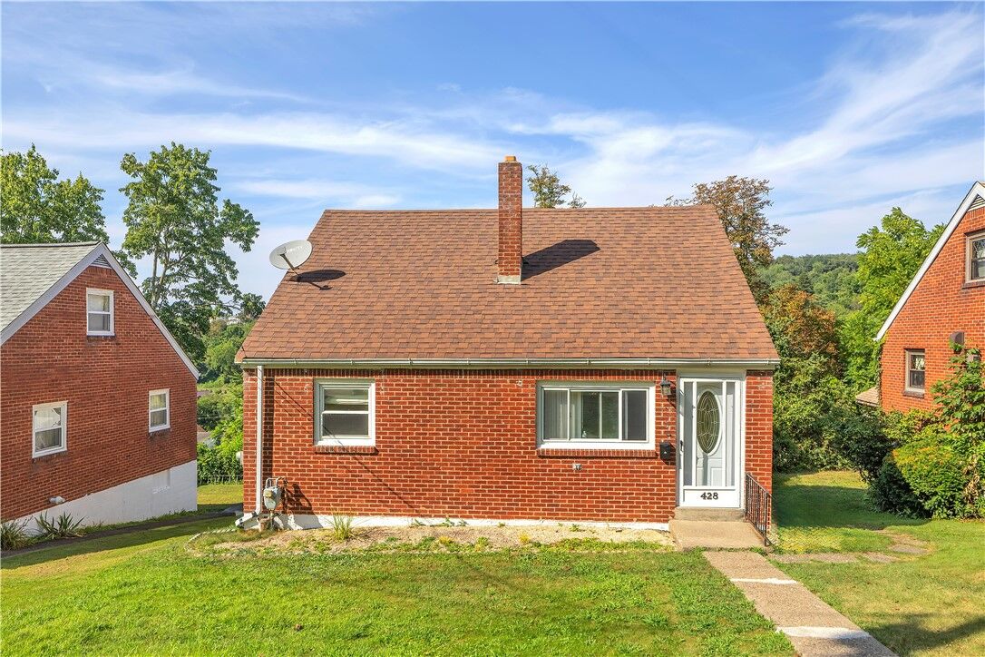 Property Photo:  428 Mary Street  PA 15644 