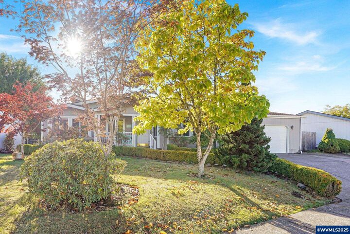 3452 Lake Vanessa Cir NW  Salem OR 97304 photo