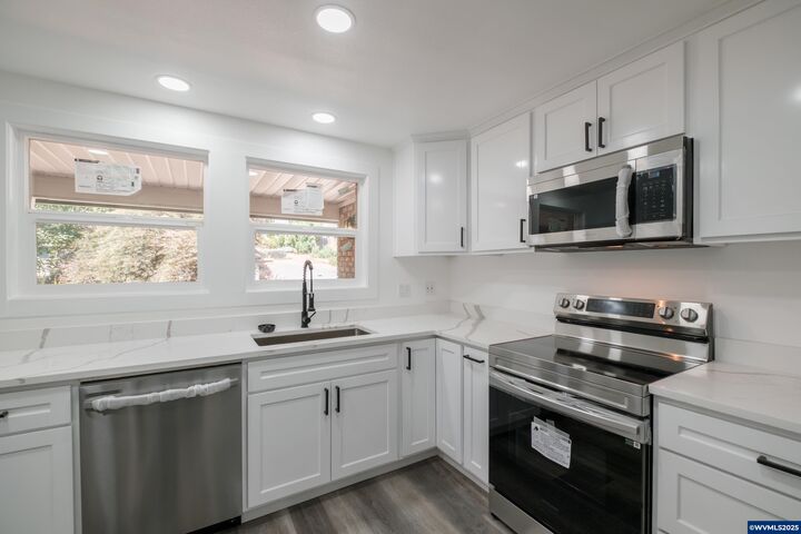 Property Photo:  3482 Wildwood Ct NW  OR 97304 
