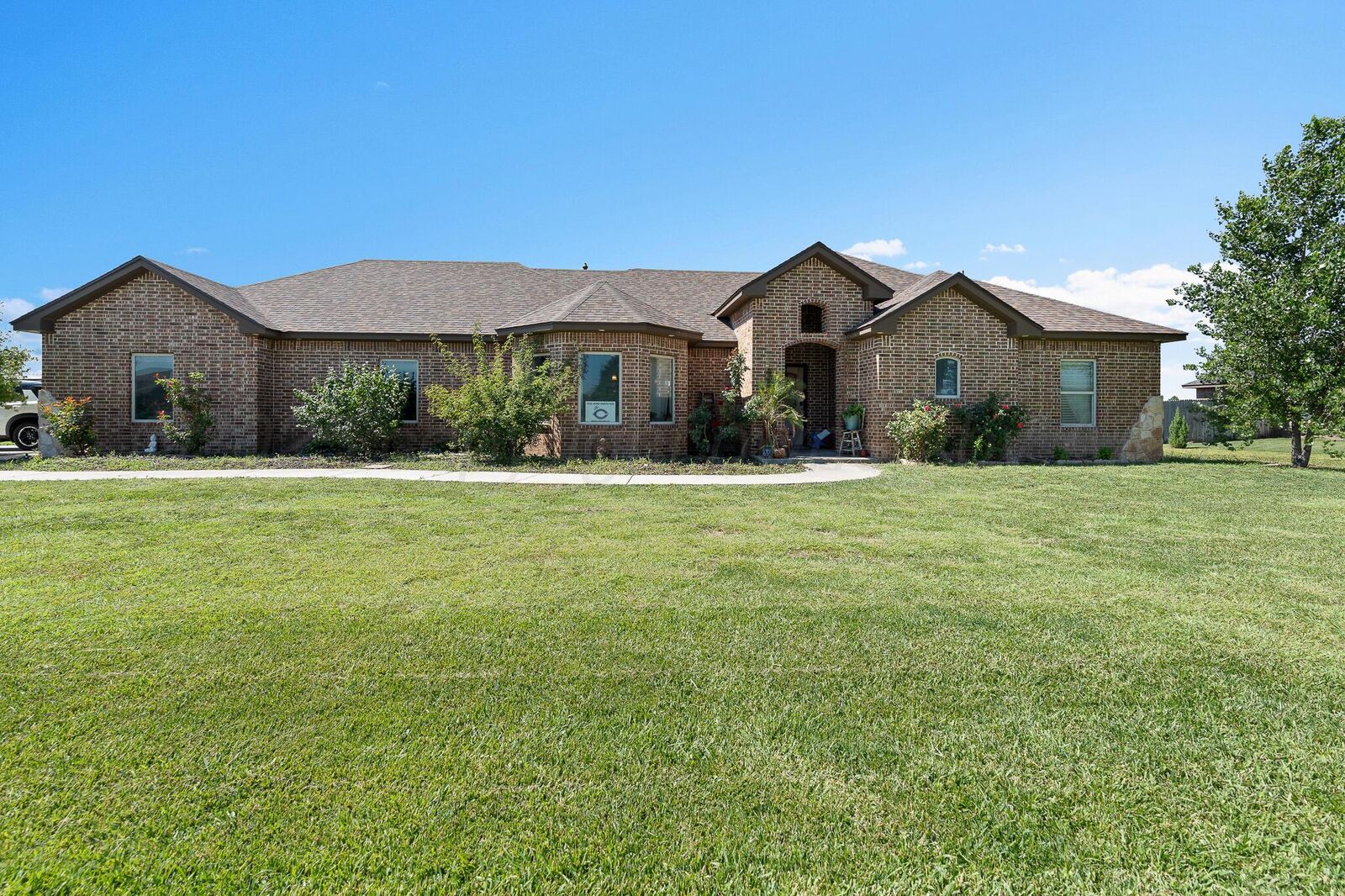 Property Photo: 7901 Outlook Avenue TX 79015-8531