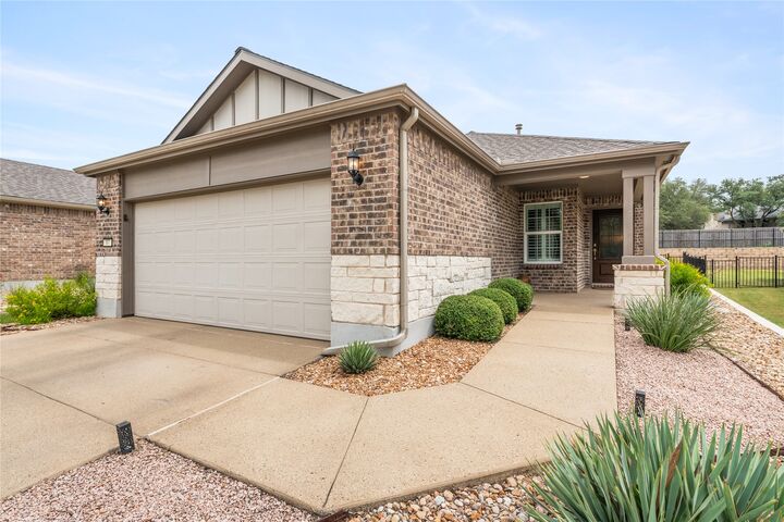 Property Photo:  307 Hobby Street  TX 78633 