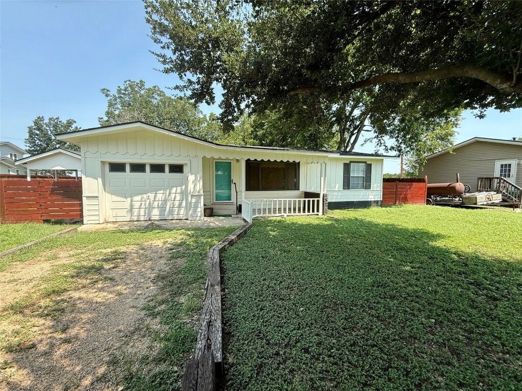 Property Photo: 204 Roepke Street TX 76577