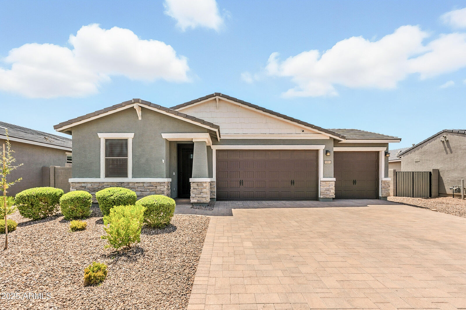 Property Photo:  3351 E Isla Avenue  AZ 85143 