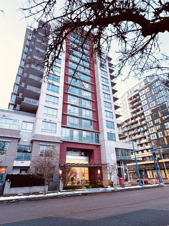 Property Photo:  6733 Buswell Street Ph3  BC V6Y 0E3 