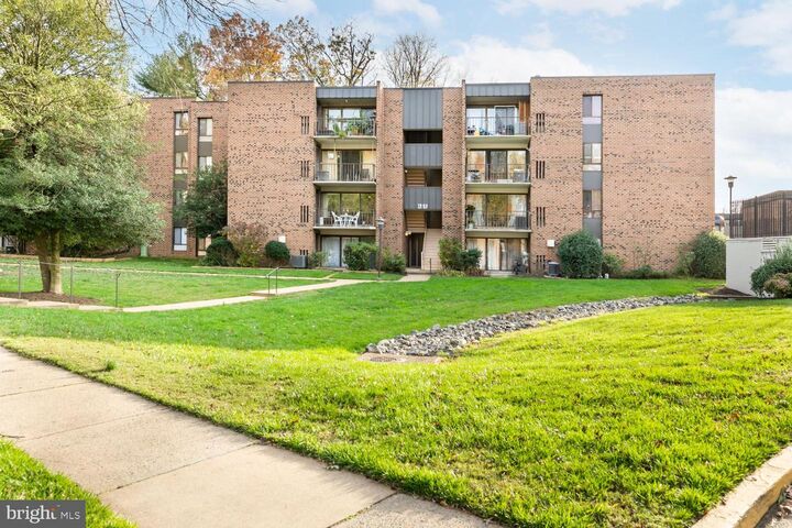 7802 Dassett Court T-3  Annandale VA 22003 photo