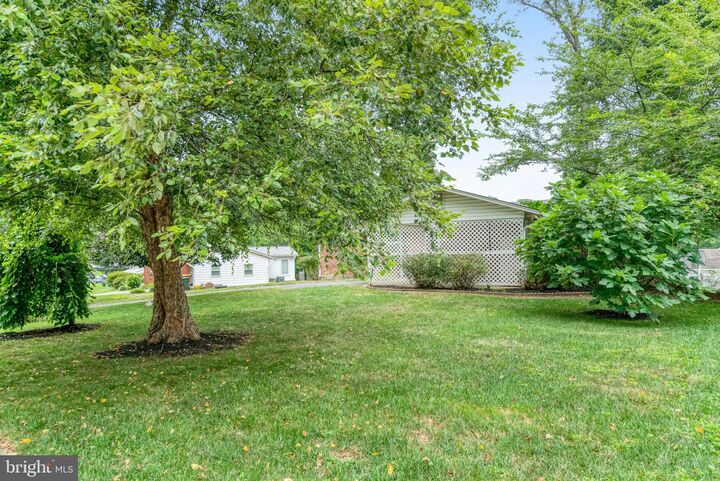 Property Photo: 8909 Victoria Road VA 22151