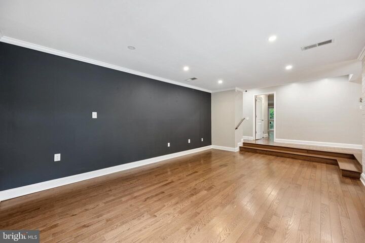 Property Photo:  2016 Coleridge Drive 24-102  MD 20902 