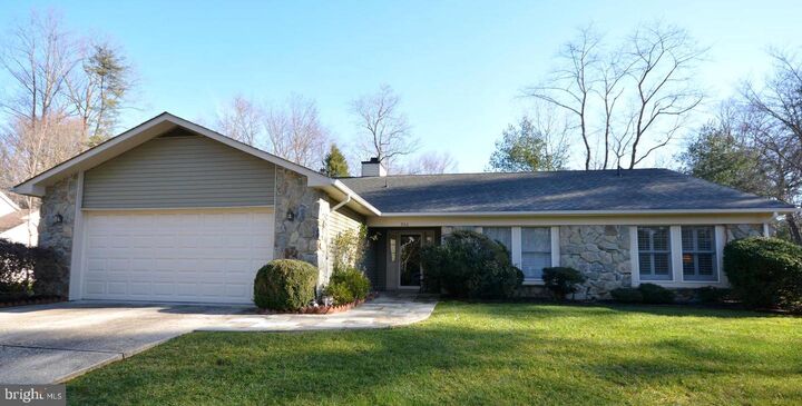 Property Photo:  955 Mastline Drive  MD 21401 