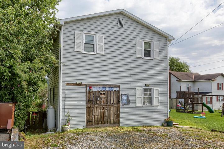 Property Photo: 106 N Market Street PA 17045