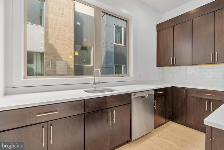 Property Photo: 927 N Front Street 31 2 PA 19123