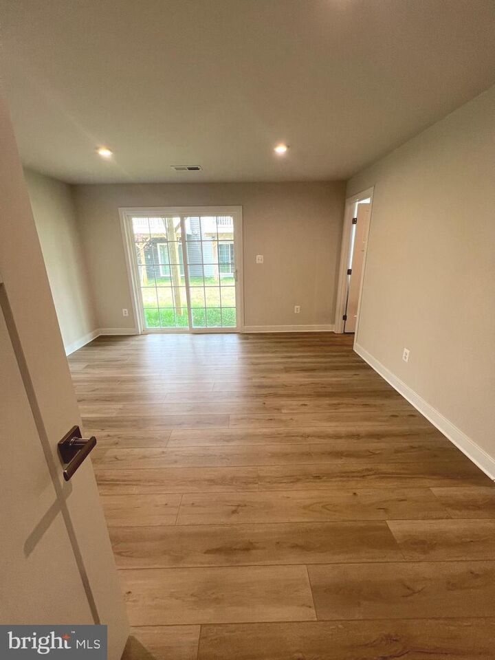 Property Photo:  10302 Heritage Trail Court  VA 20109 