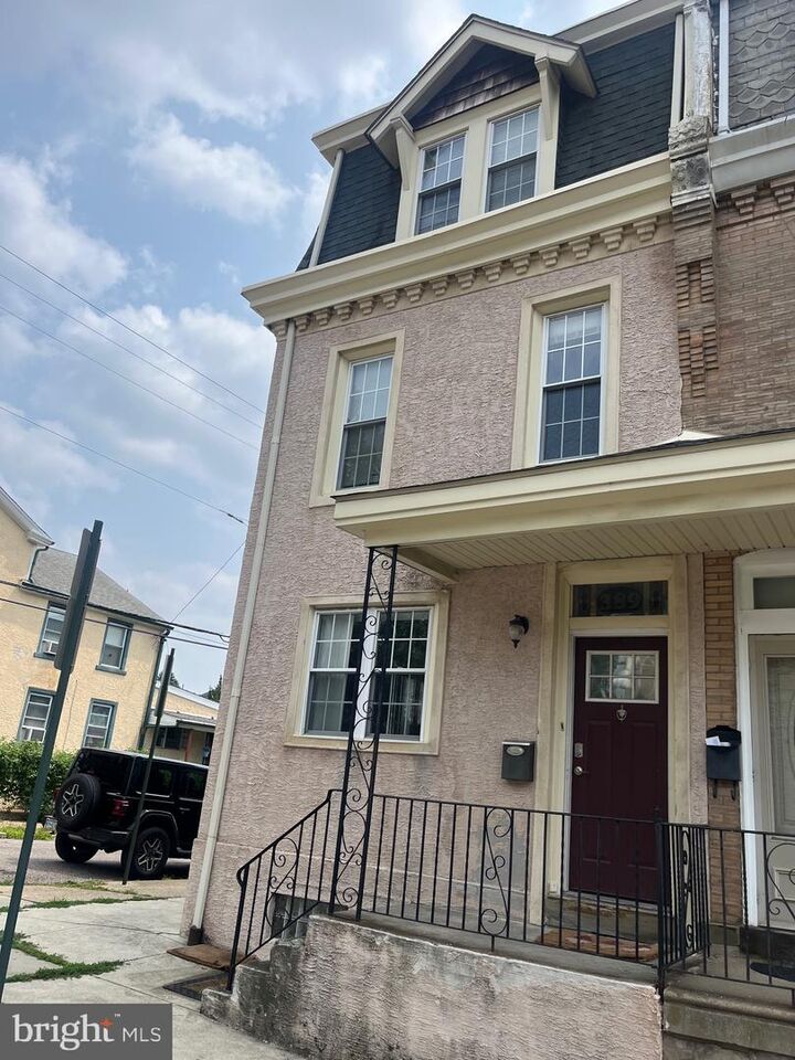 Property Photo:  389 Conarroe Street  PA 19128 