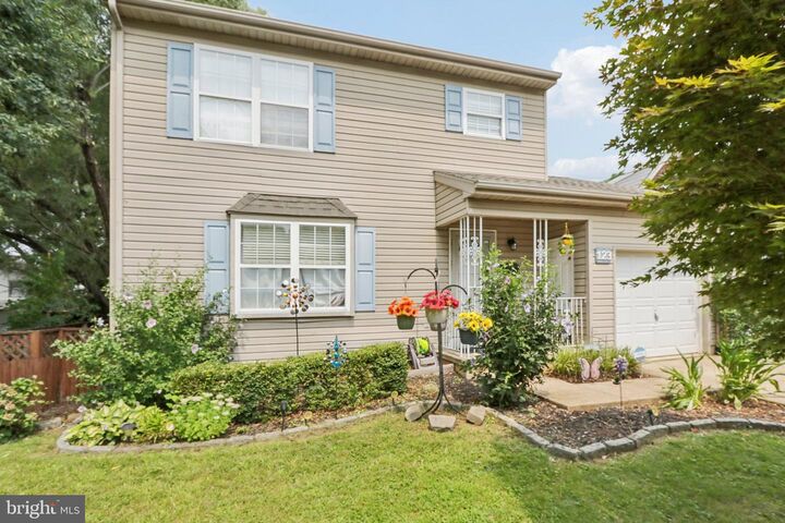 Property Photo: 123 W Champlain Avenue DE 19804