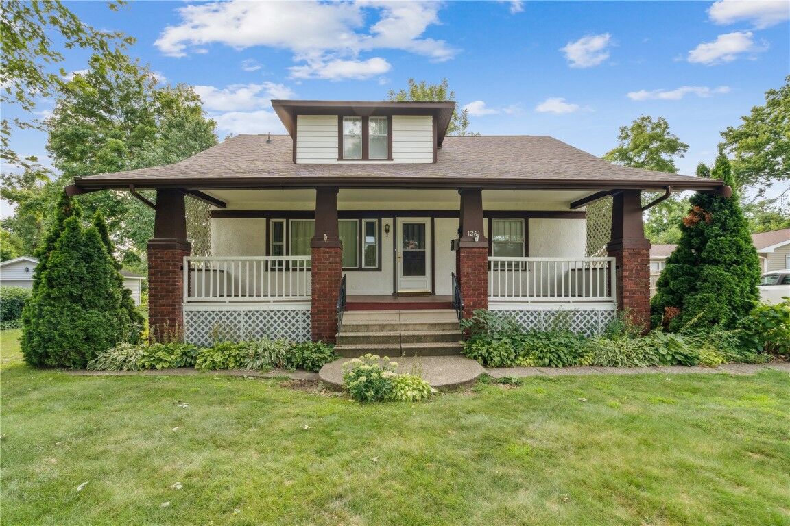 Property Photo:  1261 Elmhurst Drive NE  IA 52402 