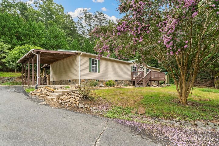 Property Photo:  2236 Sisue Street  NC 28655 
