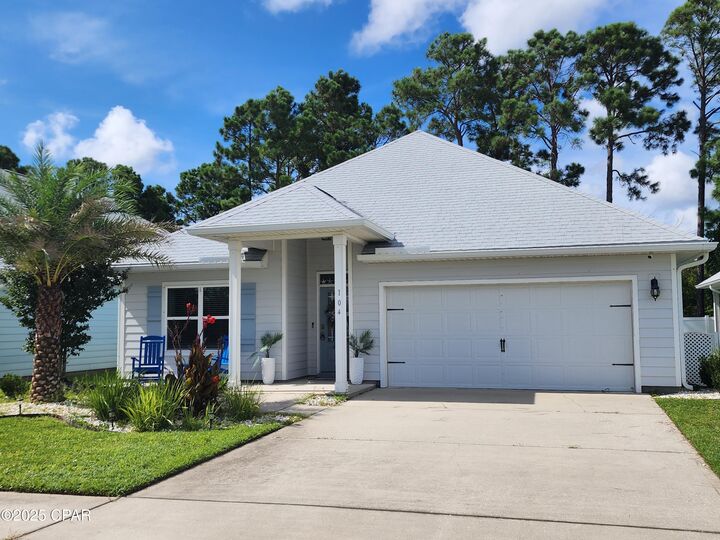 Property Photo: 104 Moonraker Circle FL 32407