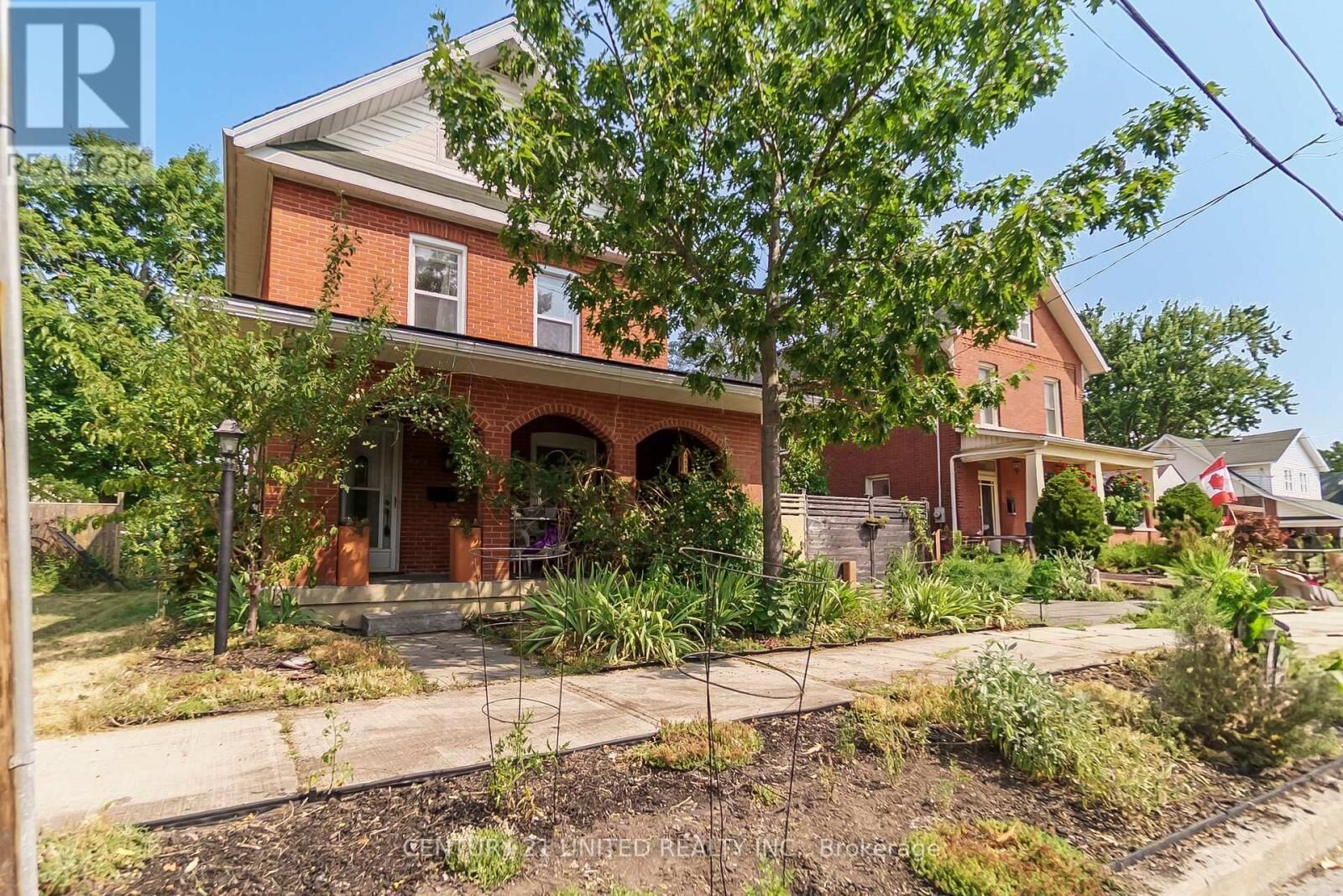 Property Photo:  220 King George Street  ON K9J 1R6 
