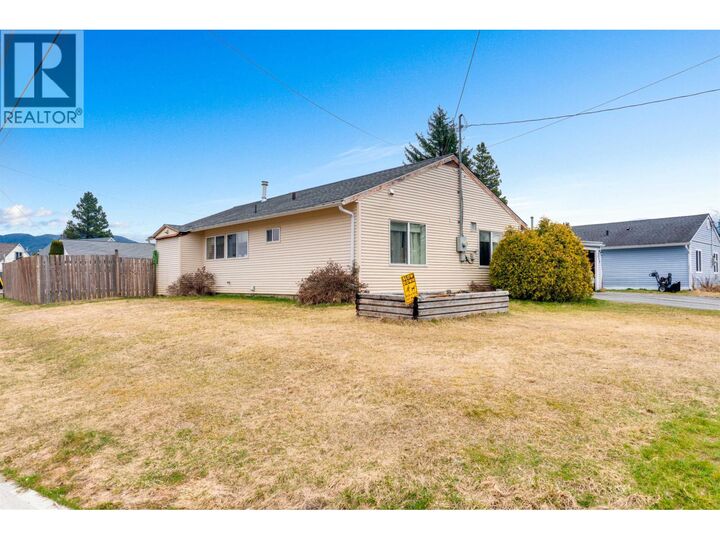 110 Williscroft Street  Kitimat BC V8C 1H5 photo