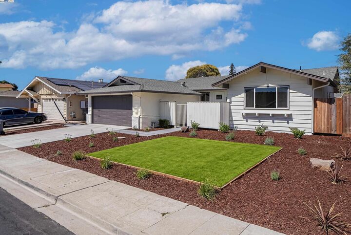 Property Photo:  7421 Brookdale Ct  CA 94568 