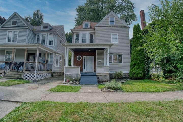 910 Walnut Street  Erie PA 16502 photo