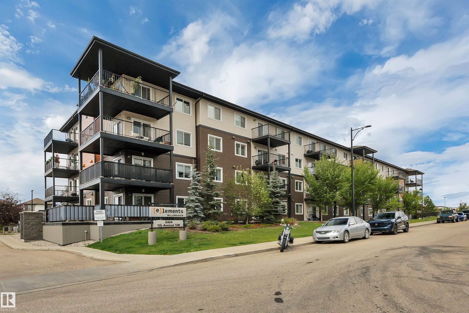 Photo de la propriété:  5404 7 Avenue SW 105  AB T6X 2K4 