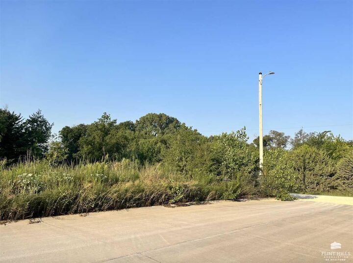 Property Photo:  4884 Nature Avenue  KS 66502 