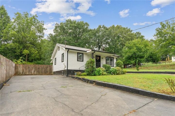 Property Photo:  310 Bonaire Street  GA 30120 