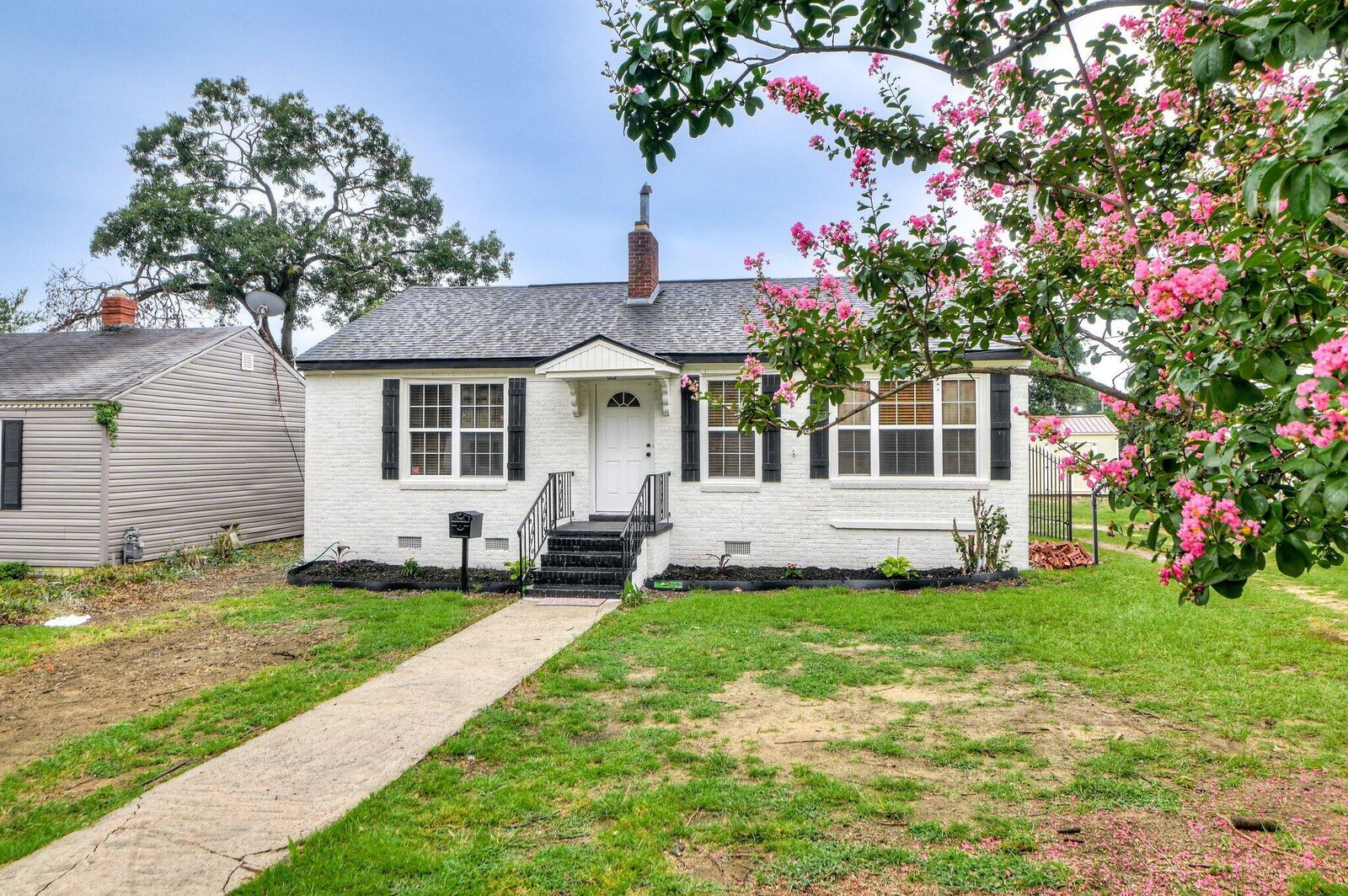 Property Photo:  2014 Richmond Avenue  GA 30904 