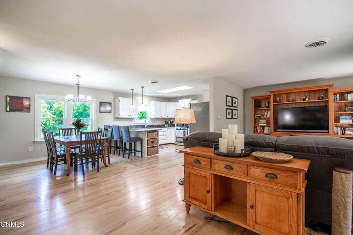 Property Photo: 1510 Woodvale Drive ND 58504