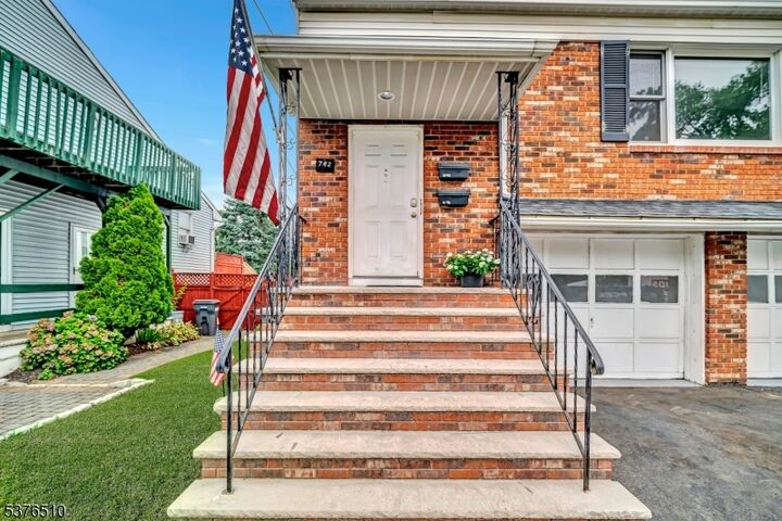 Property Photo:  742 Walnut Street  NJ 08812 